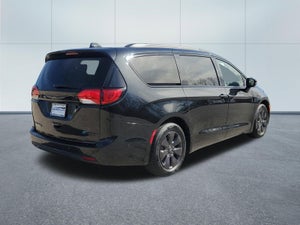 2020 Chrysler Pacifica Hybrid Red S Edition